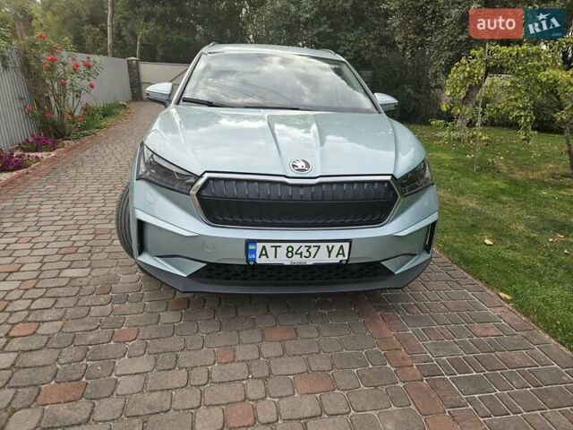 Серый Шкода Enyaq iV, объемом двигателя 0 л и пробегом 105 тыс. км за 19600 $, фото 7 на Automoto.ua