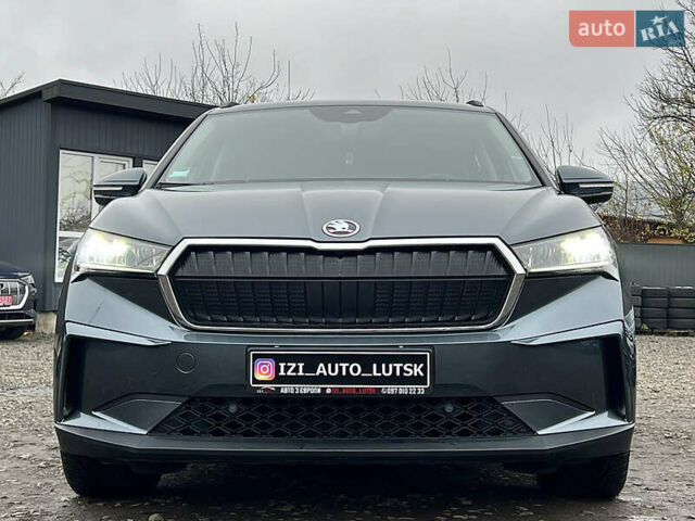 Серый Шкода Enyaq iV, объемом двигателя 0 л и пробегом 65 тыс. км за 22000 $, фото 1 на Automoto.ua
