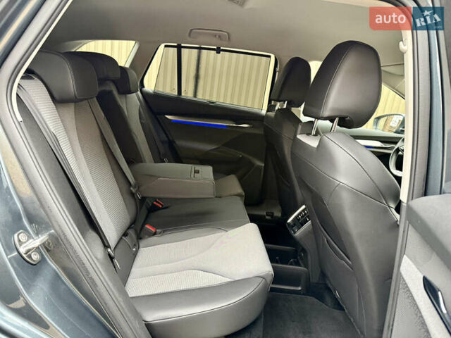 Серый Шкода Enyaq iV, объемом двигателя 0 л и пробегом 190 тыс. км за 21600 $, фото 84 на Automoto.ua