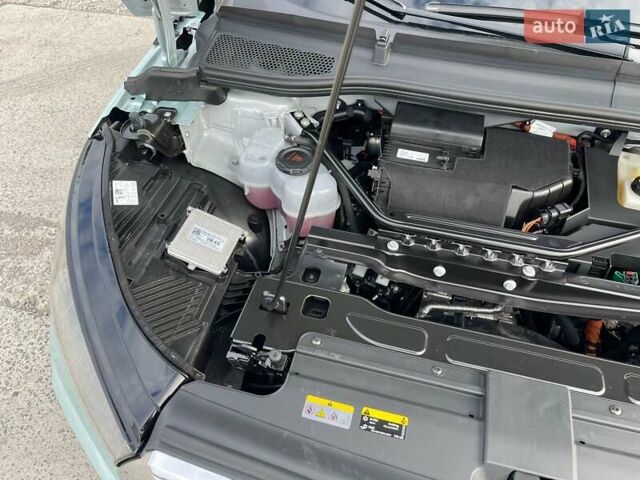 Серый Шкода Enyaq iV, объемом двигателя 0 л и пробегом 34 тыс. км за 22990 $, фото 53 на Automoto.ua