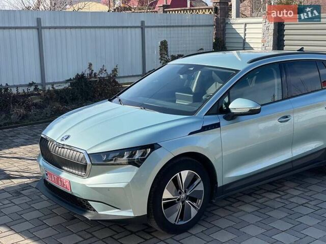 Серый Шкода Enyaq iV, объемом двигателя 0 л и пробегом 118 тыс. км за 21499 $, фото 5 на Automoto.ua