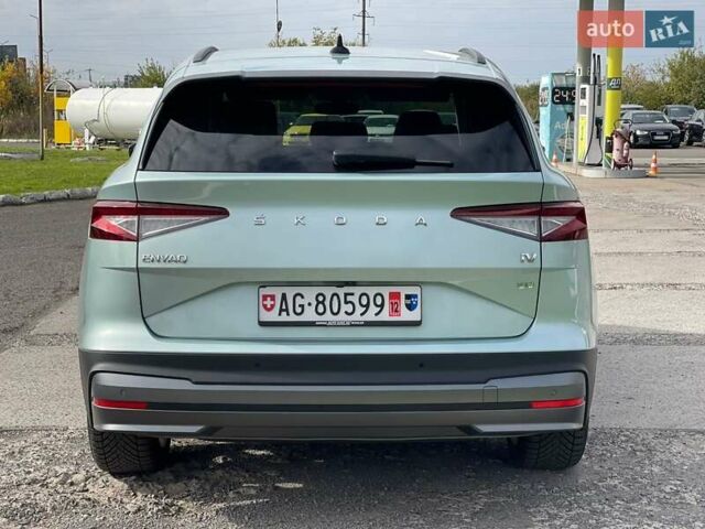 Серый Шкода Enyaq iV, объемом двигателя 0 л и пробегом 34 тыс. км за 22990 $, фото 5 на Automoto.ua