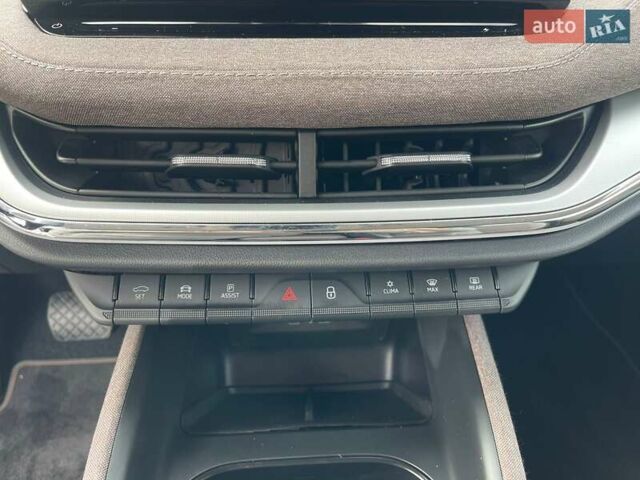 Серый Шкода Enyaq iV, объемом двигателя 0 л и пробегом 34 тыс. км за 22990 $, фото 32 на Automoto.ua