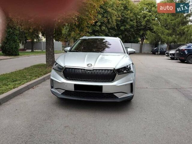Серый Шкода Enyaq iV, объемом двигателя 0 л и пробегом 43 тыс. км за 29000 $, фото 1 на Automoto.ua
