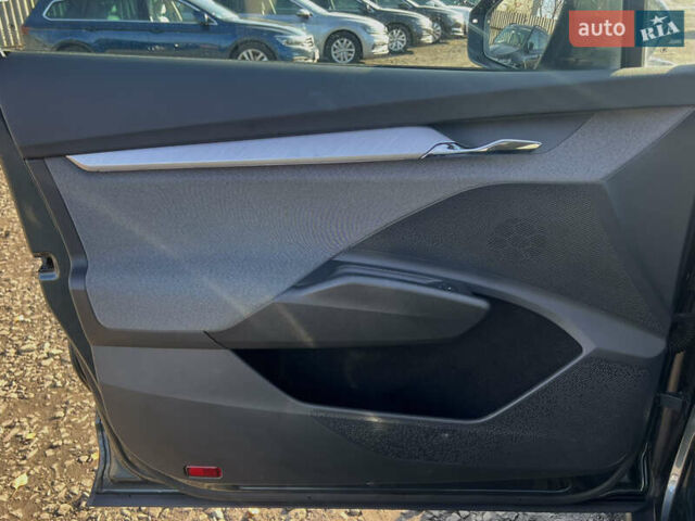 Серый Шкода Enyaq iV, объемом двигателя 0 л и пробегом 65 тыс. км за 22000 $, фото 30 на Automoto.ua