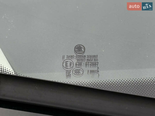 Сірий Шкода Enyaq iV, об'ємом двигуна 0 л та пробігом 190 тис. км за 22500 $, фото 19 на Automoto.ua