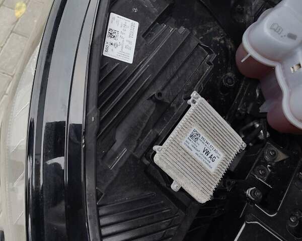 Серый Шкода Enyaq iV, объемом двигателя 0 л и пробегом 256 тыс. км за 20900 $, фото 31 на Automoto.ua