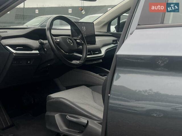 Серый Шкода Enyaq iV, объемом двигателя 0 л и пробегом 65 тыс. км за 22000 $, фото 23 на Automoto.ua