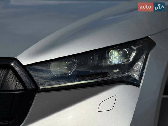 Серый Шкода Enyaq iV, объемом двигателя 0 л и пробегом 99 тыс. км за 26500 $, фото 5 на Automoto.ua