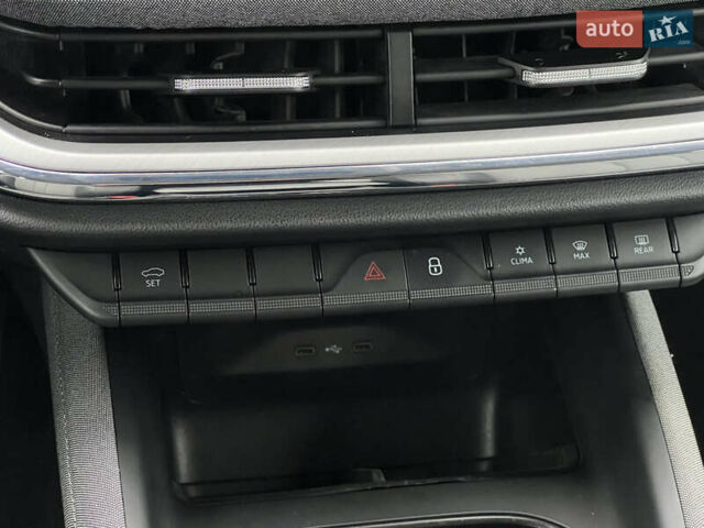 Серый Шкода Enyaq iV, объемом двигателя 0 л и пробегом 65 тыс. км за 22000 $, фото 53 на Automoto.ua