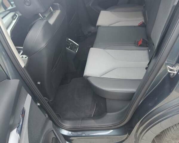 Серый Шкода Enyaq iV, объемом двигателя 0 л и пробегом 256 тыс. км за 20900 $, фото 21 на Automoto.ua