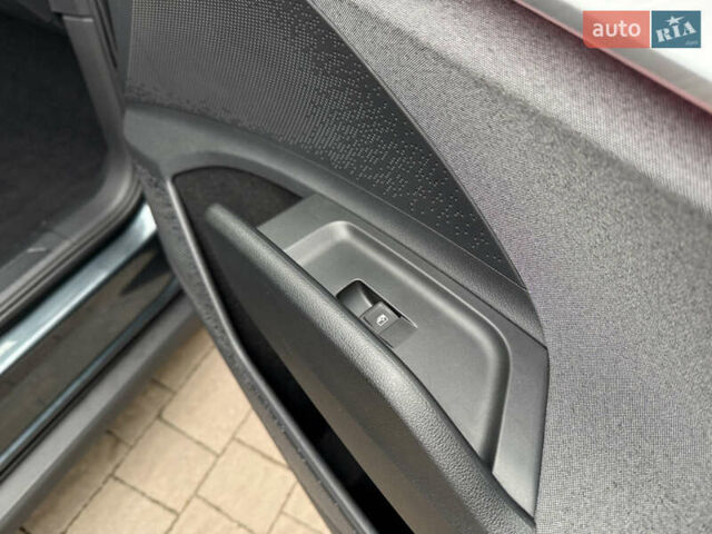 Серый Шкода Enyaq iV, объемом двигателя 0 л и пробегом 190 тыс. км за 21600 $, фото 90 на Automoto.ua