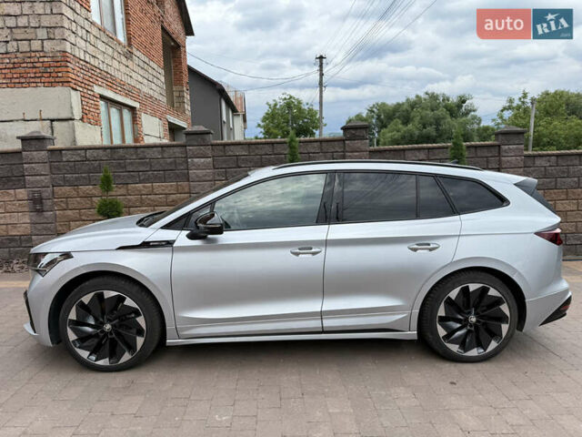 Серый Шкода Enyaq iV, объемом двигателя 0 л и пробегом 180 тыс. км за 24900 $, фото 2 на Automoto.ua