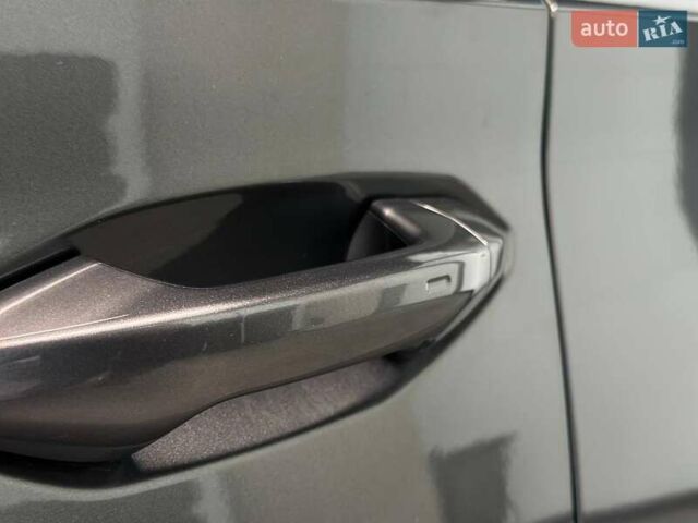 Серый Шкода Enyaq iV, объемом двигателя 0 л и пробегом 135 тыс. км за 26900 $, фото 8 на Automoto.ua