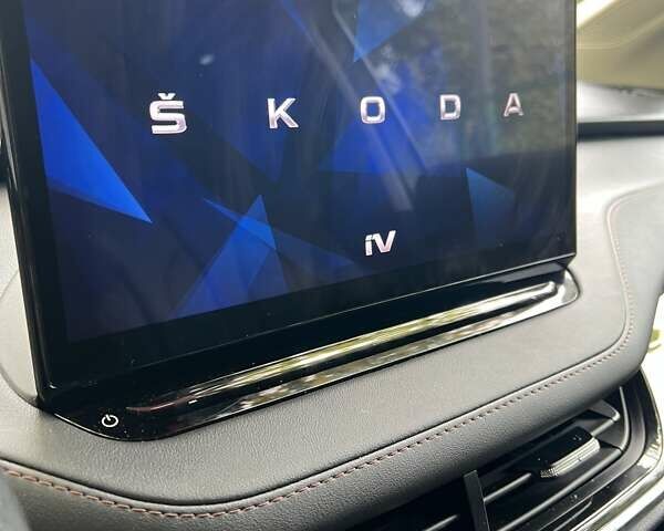 Серый Шкода Enyaq iV, объемом двигателя 0 л и пробегом 78 тыс. км за 27900 $, фото 10 на Automoto.ua