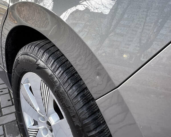 Серый Шкода Enyaq iV, объемом двигателя 0 л и пробегом 207 тыс. км за 19500 $, фото 7 на Automoto.ua