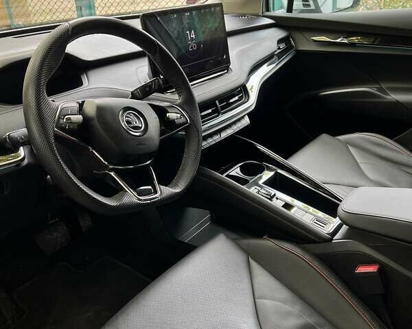 Серый Шкода Enyaq iV, объемом двигателя 0 л и пробегом 78 тыс. км за 27900 $, фото 6 на Automoto.ua