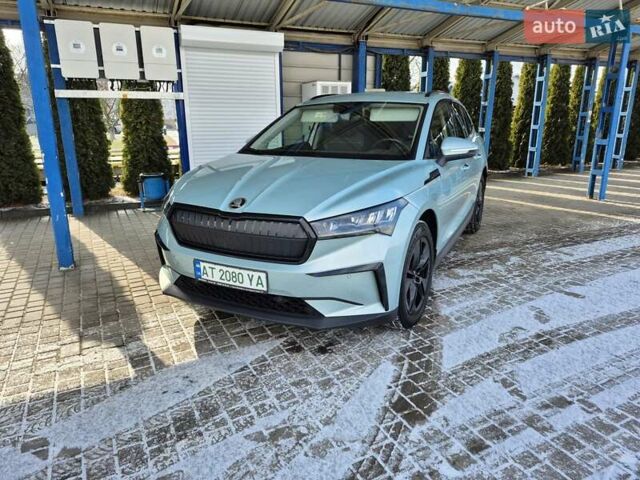 Серый Шкода Enyaq iV, объемом двигателя 0 л и пробегом 27 тыс. км за 32500 $, фото 2 на Automoto.ua