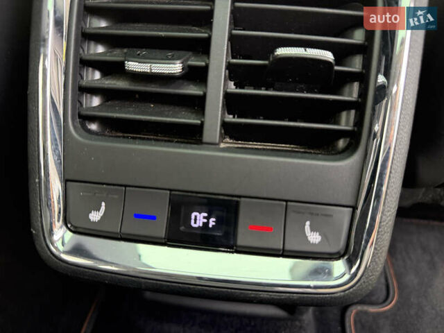 Сірий Шкода Enyaq iV, об'ємом двигуна 0 л та пробігом 169 тис. км за 24600 $, фото 27 на Automoto.ua