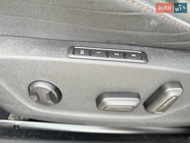 Сірий Шкода Enyaq iV, об'ємом двигуна 0 л та пробігом 169 тис. км за 24600 $, фото 67 на Automoto.ua