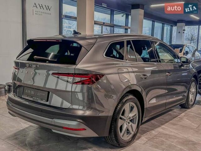 Серый Шкода Enyaq iV, объемом двигателя 0 л и пробегом 135 тыс. км за 26900 $, фото 32 на Automoto.ua