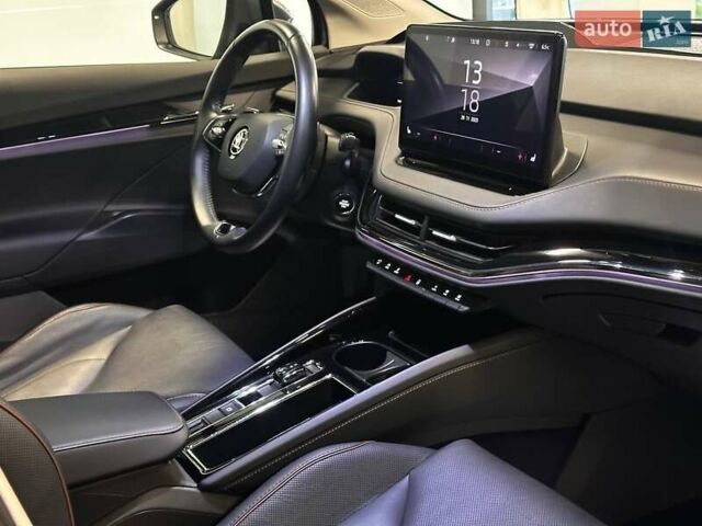 Серый Шкода Enyaq iV, объемом двигателя 0 л и пробегом 135 тыс. км за 26900 $, фото 30 на Automoto.ua