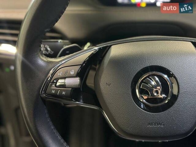 Серый Шкода Enyaq iV, объемом двигателя 0 л и пробегом 135 тыс. км за 26900 $, фото 14 на Automoto.ua