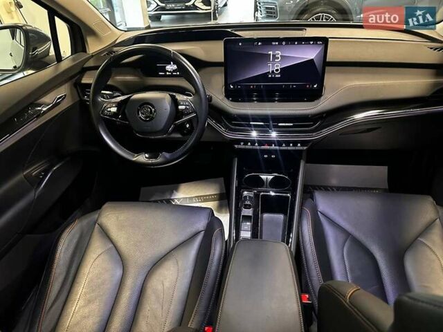 Серый Шкода Enyaq iV, объемом двигателя 0 л и пробегом 135 тыс. км за 26900 $, фото 29 на Automoto.ua