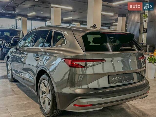 Серый Шкода Enyaq iV, объемом двигателя 0 л и пробегом 135 тыс. км за 26900 $, фото 33 на Automoto.ua