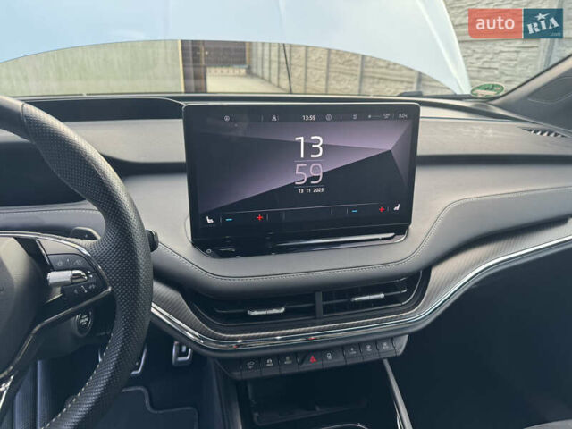 Серый Шкода Enyaq iV, объемом двигателя 0 л и пробегом 202 тыс. км за 25950 $, фото 17 на Automoto.ua