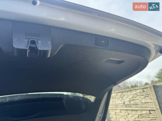 Серый Шкода Enyaq iV, объемом двигателя 0 л и пробегом 202 тыс. км за 25950 $, фото 19 на Automoto.ua