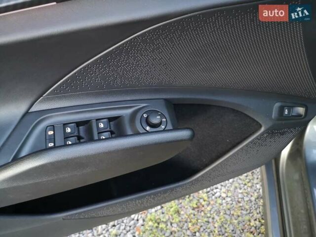 Серый Шкода Enyaq iV, объемом двигателя 0 л и пробегом 41 тыс. км за 33300 $, фото 32 на Automoto.ua