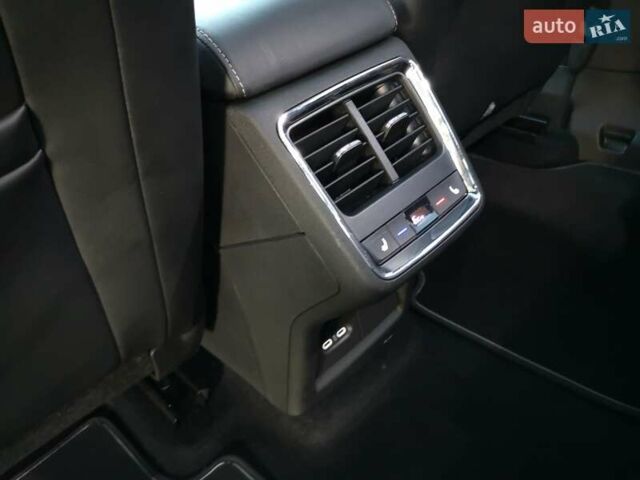 Серый Шкода Enyaq iV, объемом двигателя 0 л и пробегом 41 тыс. км за 33300 $, фото 43 на Automoto.ua