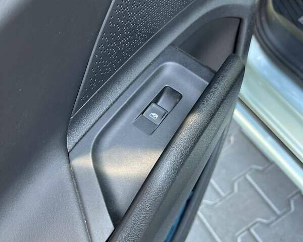 Сірий Шкода Enyaq iV, об'ємом двигуна 0 л та пробігом 44 тис. км за 33400 $, фото 20 на Automoto.ua