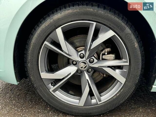 Серый Шкода Enyaq iV, объемом двигателя 0 л и пробегом 46 тыс. км за 31690 $, фото 10 на Automoto.ua