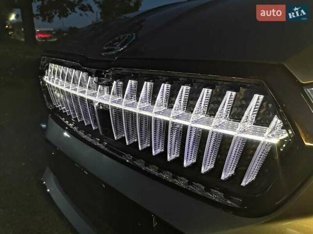 Серый Шкода Enyaq iV, объемом двигателя 0 л и пробегом 41 тыс. км за 33300 $, фото 75 на Automoto.ua