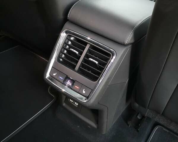 Серый Шкода Enyaq iV, объемом двигателя 0 л и пробегом 41 тыс. км за 33300 $, фото 13 на Automoto.ua