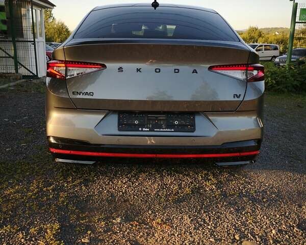 Серый Шкода Enyaq iV, объемом двигателя 0 л и пробегом 41 тыс. км за 33300 $, фото 4 на Automoto.ua