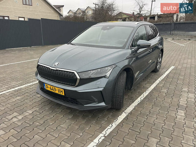 Серый Шкода Enyaq iV, объемом двигателя 0 л и пробегом 105 тыс. км за 23800 $, фото 1 на Automoto.ua