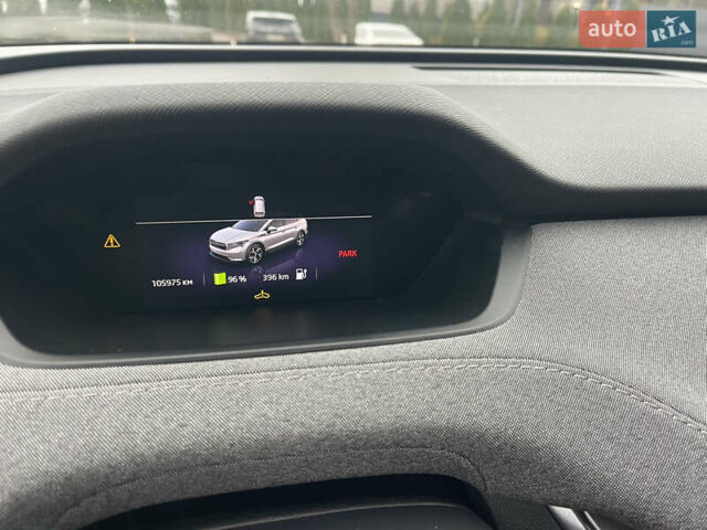 Серый Шкода Enyaq iV, объемом двигателя 0 л и пробегом 105 тыс. км за 23800 $, фото 12 на Automoto.ua