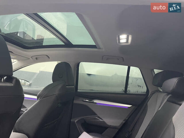 Серый Шкода Enyaq iV, объемом двигателя 0 л и пробегом 105 тыс. км за 23800 $, фото 10 на Automoto.ua