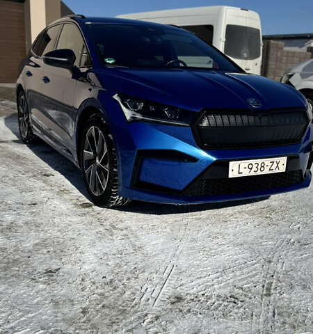 Синий Шкода Enyaq iV, объемом двигателя 0 л и пробегом 195 тыс. км за 21900 $, фото 3 на Automoto.ua