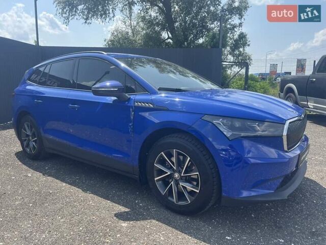 Синий Шкода Enyaq iV, объемом двигателя 0 л и пробегом 88 тыс. км за 18900 $, фото 1 на Automoto.ua