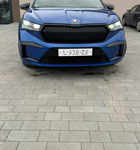 Синий Шкода Enyaq iV, объемом двигателя 0 л и пробегом 195 тыс. км за 21900 $, фото 6 на Automoto.ua