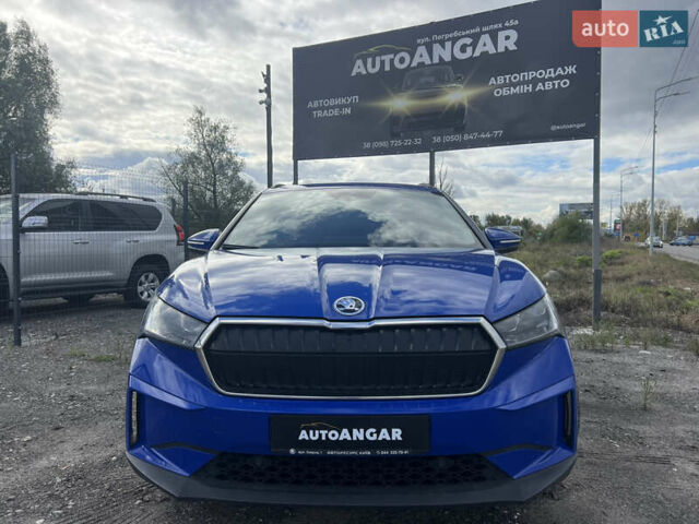 Синий Шкода Enyaq iV, объемом двигателя 0 л и пробегом 97 тыс. км за 19900 $, фото 4 на Automoto.ua