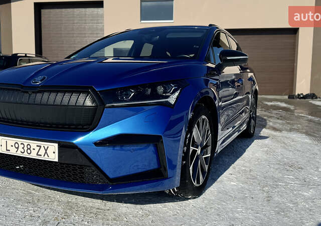 Синий Шкода Enyaq iV, объемом двигателя 0 л и пробегом 195 тыс. км за 21900 $, фото 2 на Automoto.ua