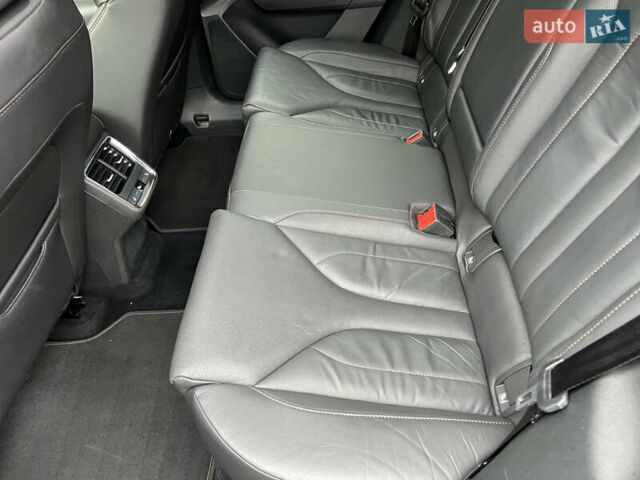 Синий Шкода Enyaq iV, объемом двигателя 0 л и пробегом 130 тыс. км за 22500 $, фото 54 на Automoto.ua