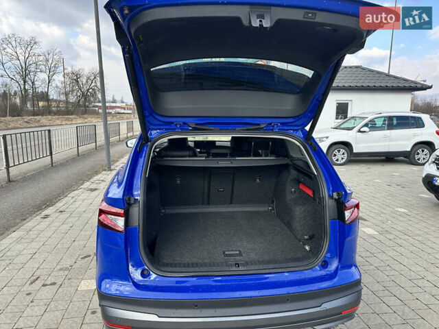 Синий Шкода Enyaq iV, объемом двигателя 0 л и пробегом 98 тыс. км за 26900 $, фото 26 на Automoto.ua