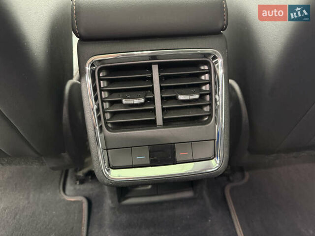 Синий Шкода Enyaq iV, объемом двигателя 0 л и пробегом 149 тыс. км за 21900 $, фото 28 на Automoto.ua