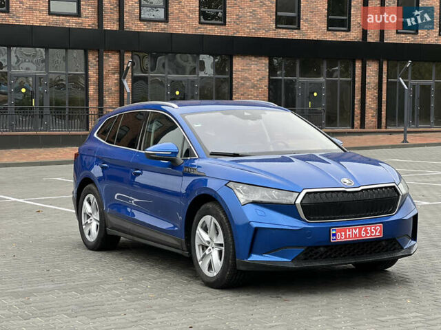 Синий Шкода Enyaq iV, объемом двигателя 0 л и пробегом 130 тыс. км за 22500 $, фото 4 на Automoto.ua